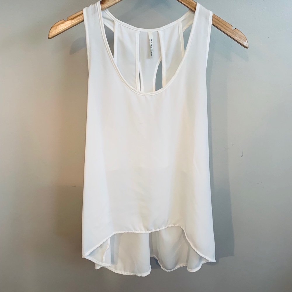 EUC Flowy white blouse